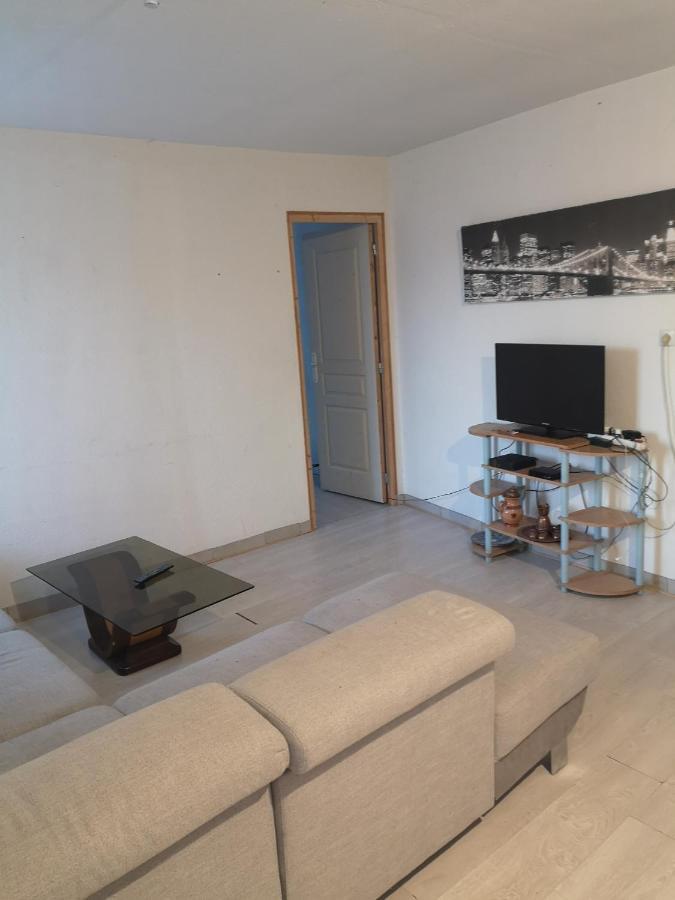 F1 1Er Etage 3 Personnes Apartment โอเบอนา ภายนอก รูปภาพ